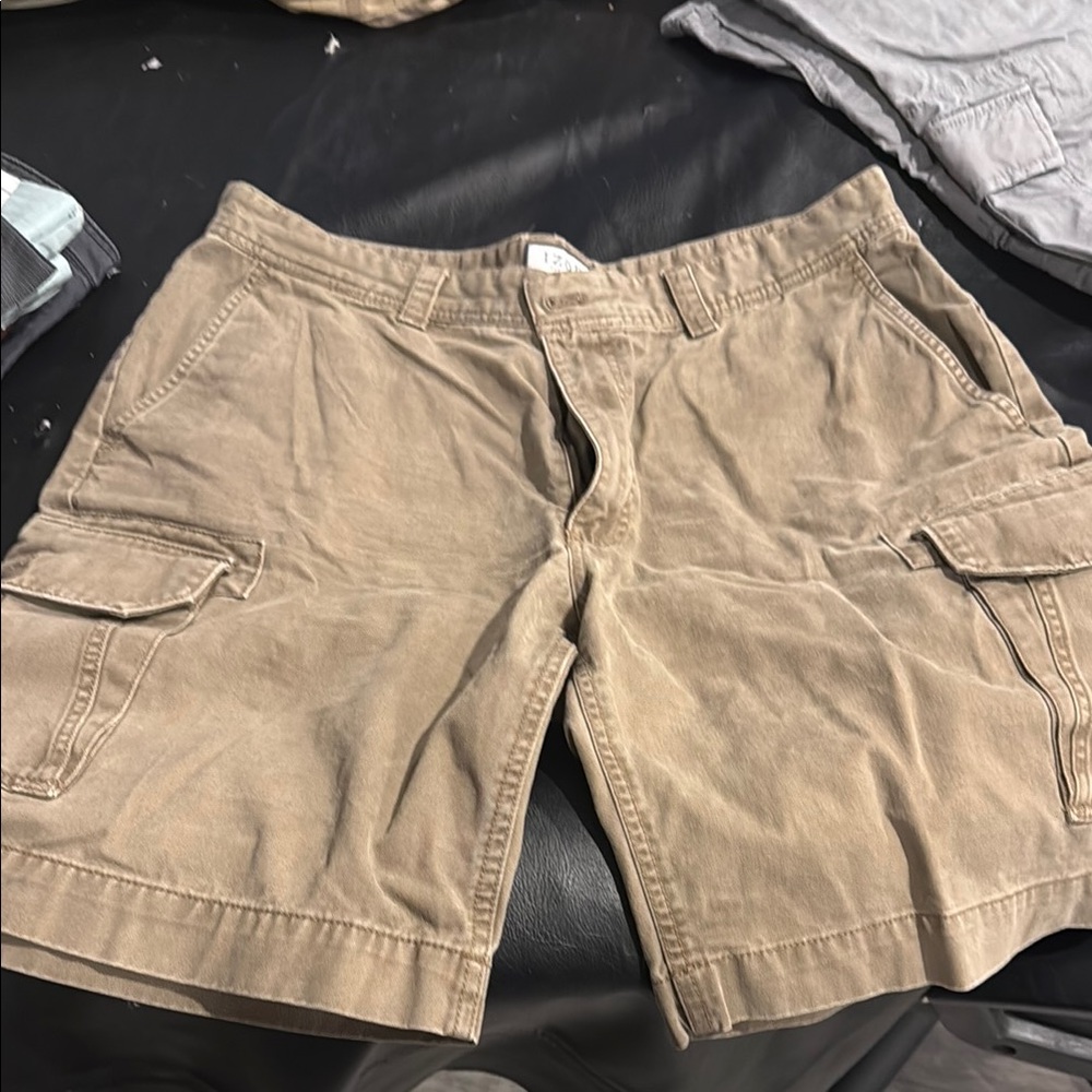 Izod Tan Cargo Shorts Relaxed Fit Cotton Blend